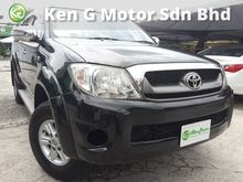 2011 Toyota Hilux 2.5 G Pickup Truck