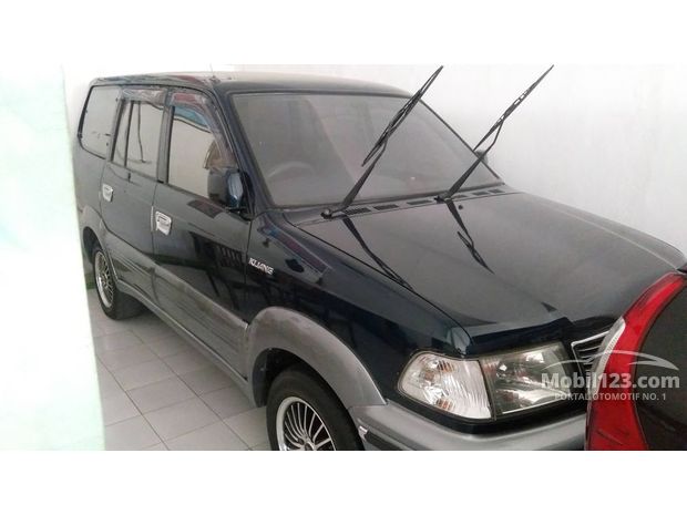 Toyota Kijang Krista Mobil bekas dijual di Indonesia 