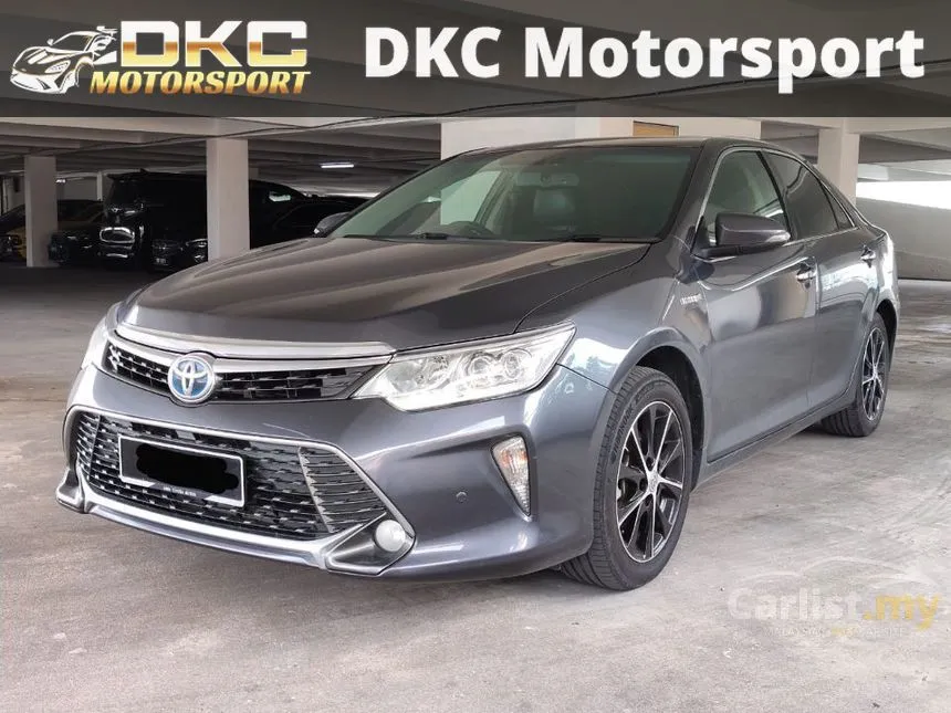 2016 Toyota Camry Hybrid Sedan