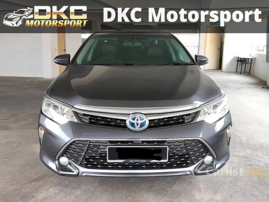 2016 Toyota Camry Hybrid Sedan