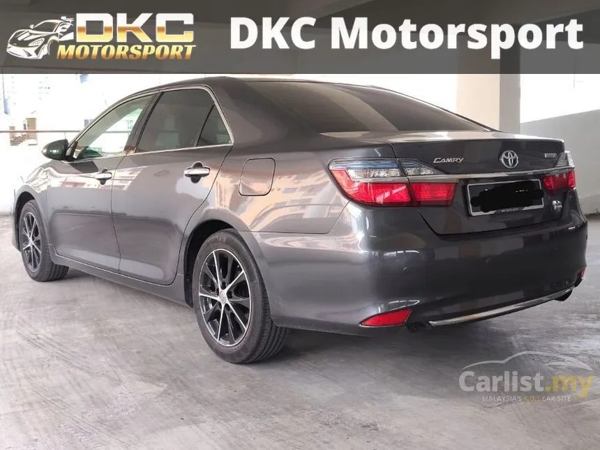 2016 Toyota Camry Hybrid Sedan