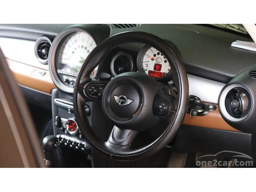 2010 Mini COOPER Look 1 Hatchback