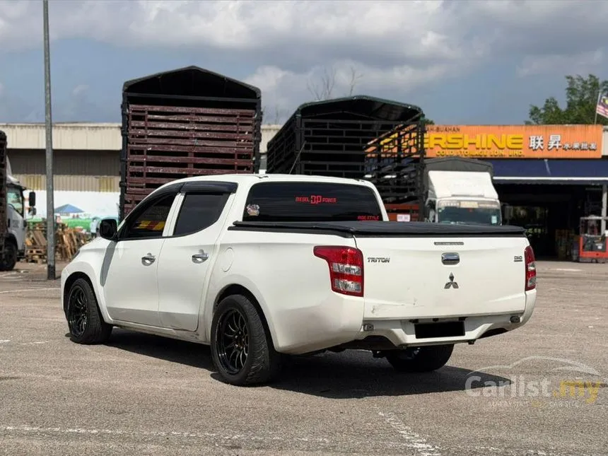 2015 Mitsubishi Triton Lite Dual Cab 4X2 Pickup