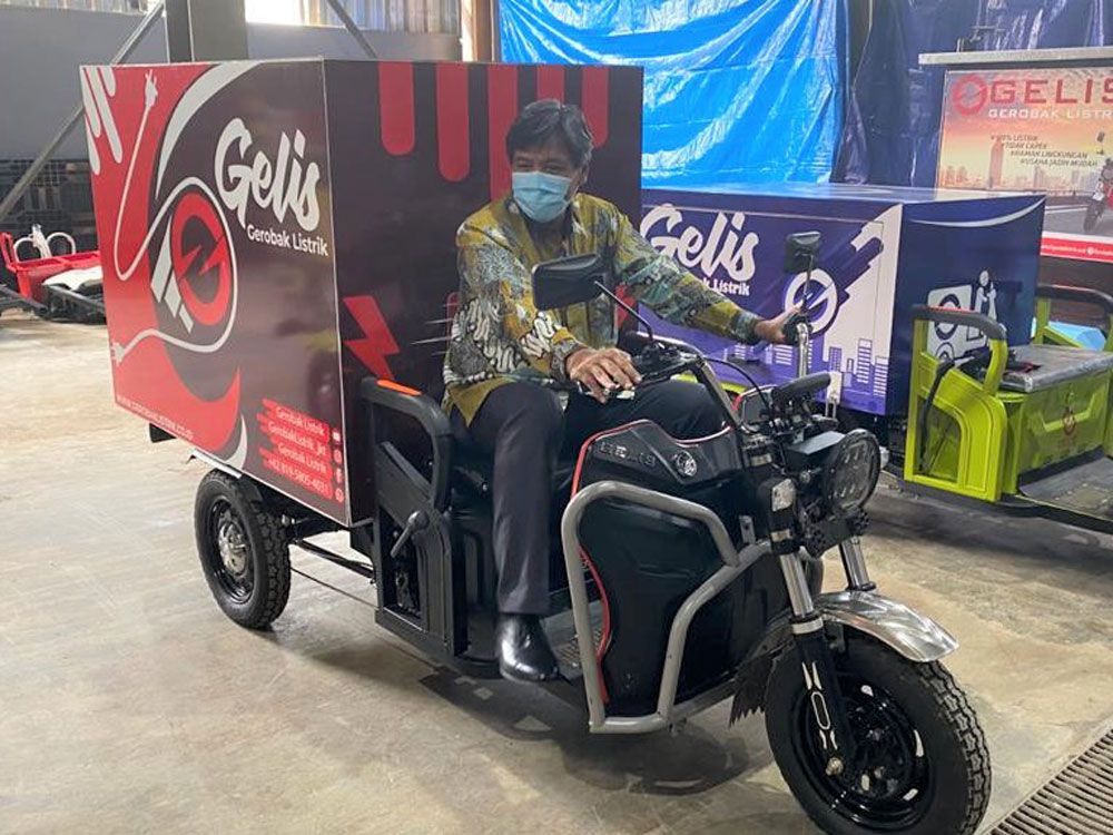 Kendaraan Listrik Baru Asli Indonesia Ini Cocok untuk Jualan Tahu Bulat