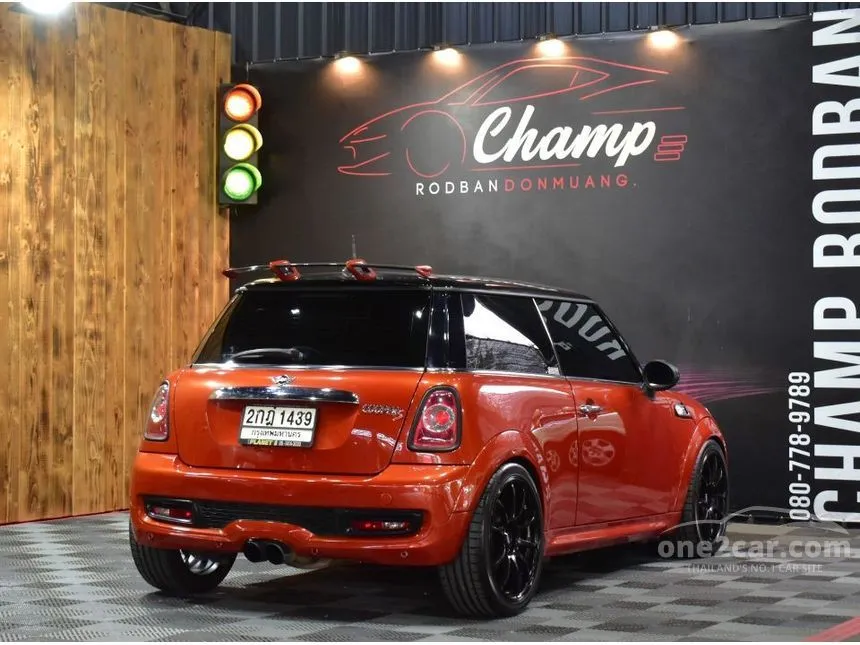 2010 Mini COOPER S Look 2 Hatchback