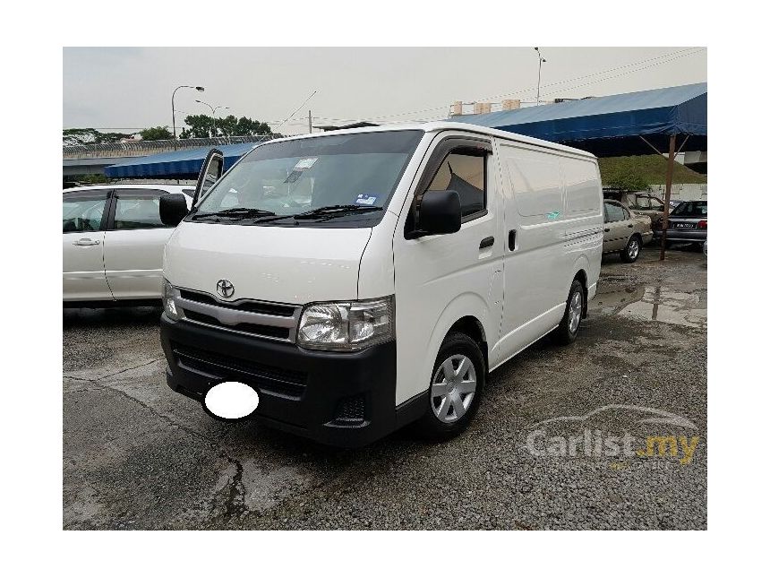 toyota hiace 2013 price