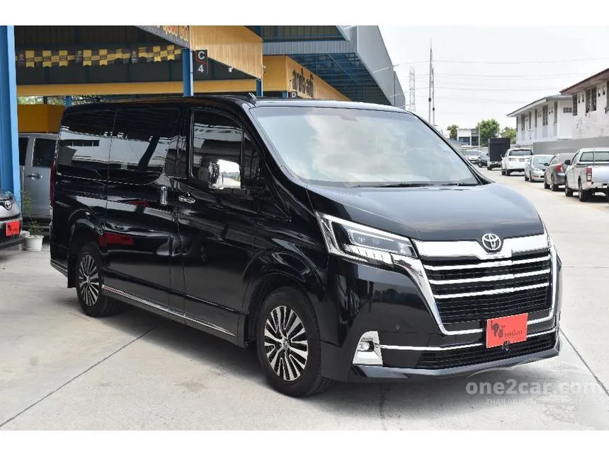 2019 Toyota Majesty Standard Van