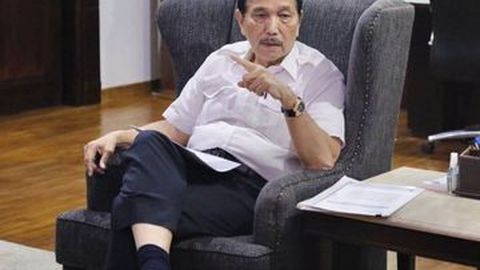 Luhut: Pembicaraan Investasi dengan Tesla Masih Berlangsung!