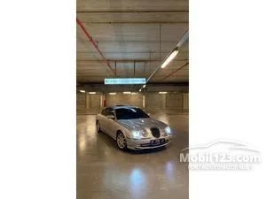 2001 Jaguar S-Type 3.0 V6 Special Equipment Sedan