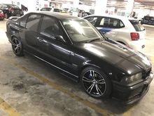 1994 BMW 325i 2.5 Sedan