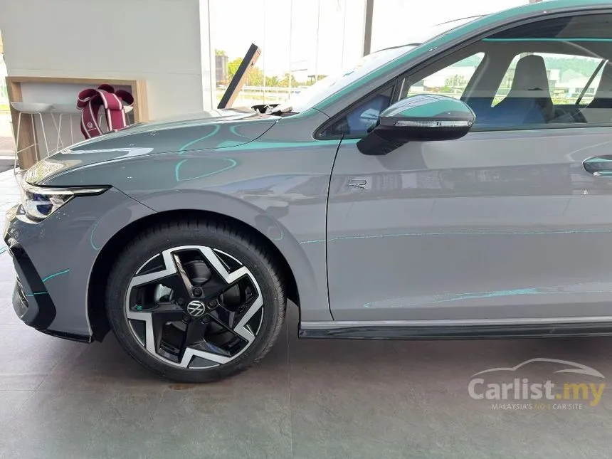 2026 Volkswagen Golf eTSI R-Line Hatchback