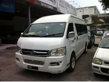 2011 Toyota Hiace 2.5 Window Van
