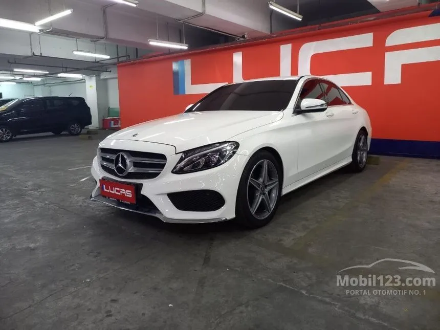 2018 Mercedes-Benz C200 AMG Sedan