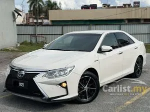2016 Toyota Camry 2.5 Hybrid Sedan