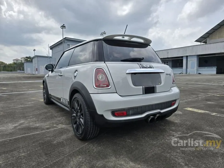 2010 MINI Cooper Hatchback