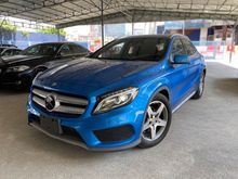 2015 Mercedes-Benz GLA180 1.6 AMG Blue (Memory Seat, Reverse Cam, Distronic Plus, Semi Leather)