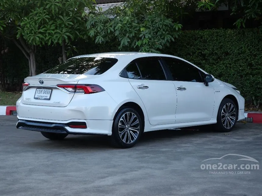 2021 Toyota Corolla Altis Hybrid High Sedan