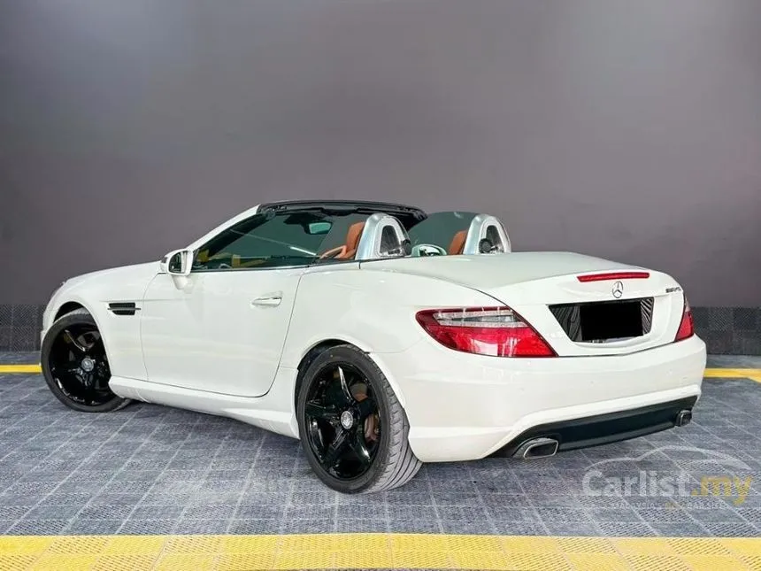 2011 Mercedes-Benz SLK200 AMG Sport Convertible