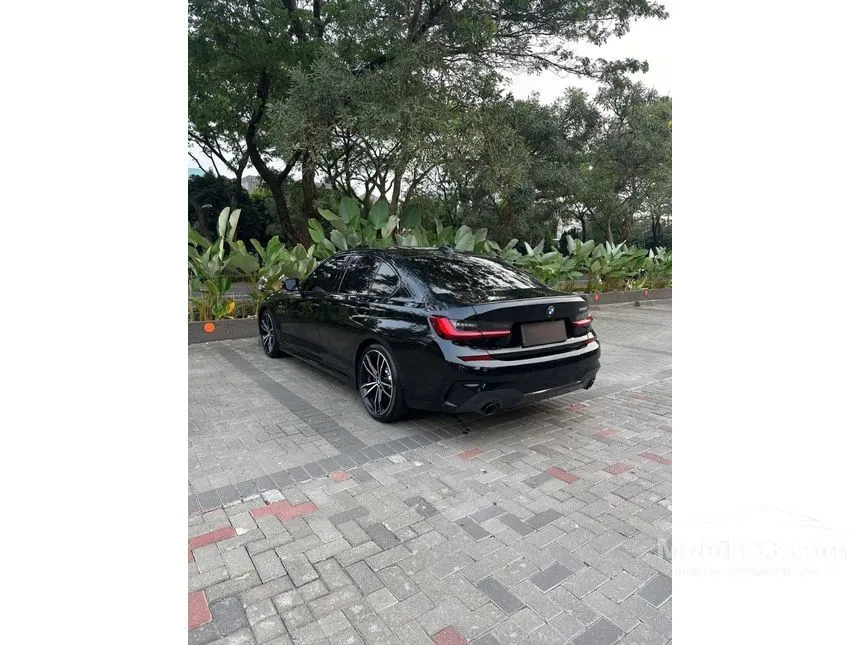 2022 BMW 330i M Sport Sedan