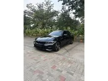 2022 BMW 330i 2.0 M Sport Sedan Black on Black Odo 17 Rb (TERMURAH)