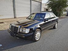 1987 Mercedes-Benz 200 2.0 Base Spec Sedan