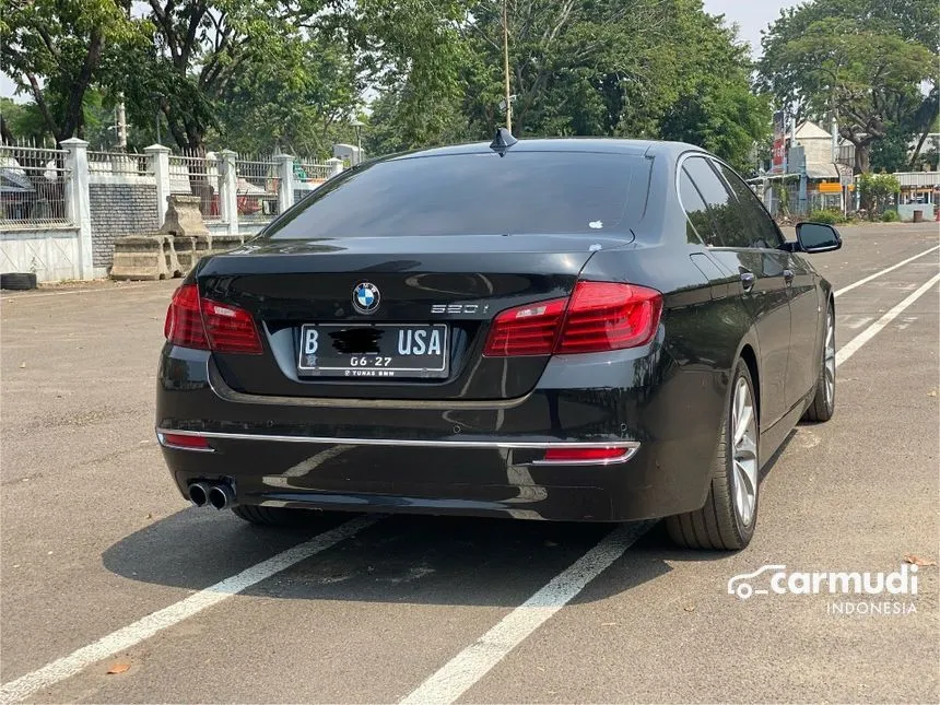 2016 BMW 520i Luxury Sedan