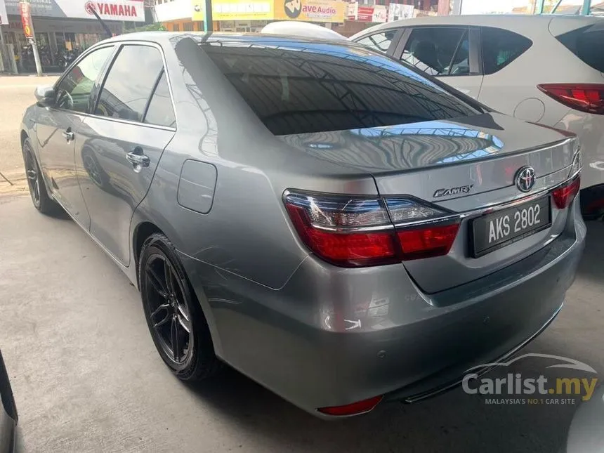 2017 Toyota Camry Hybrid Premium Sedan