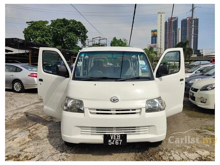 2019 Daihatsu Gran Max Semi Panel Van