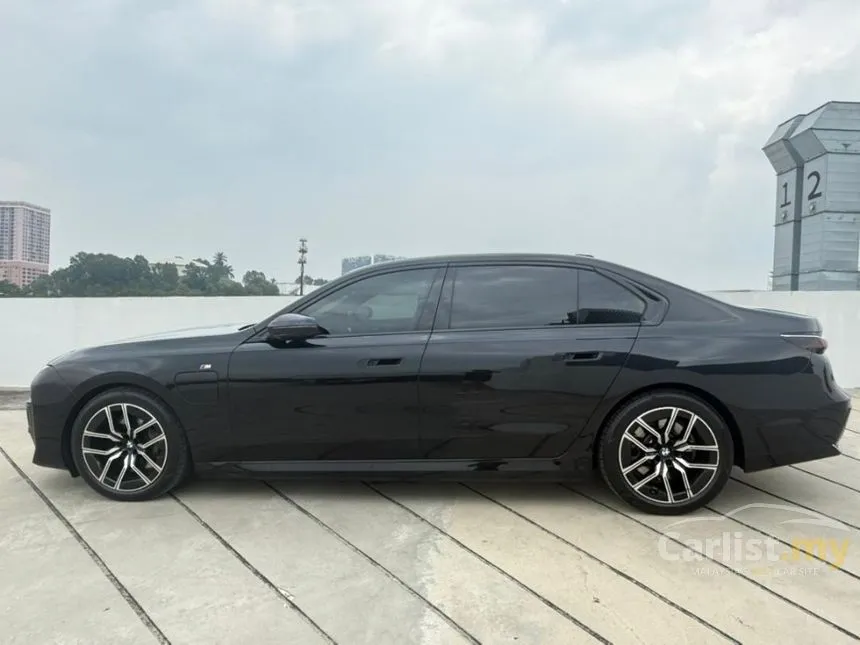 2025 BMW 750e xDrive M Sport Pure Excellence Sedan