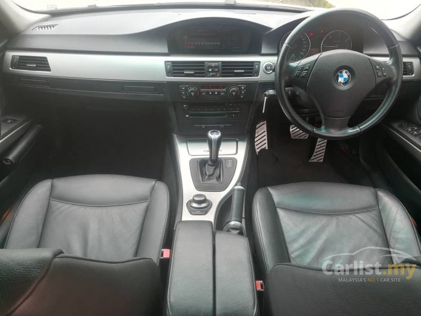 BMW 320d 2006 Touring 2.0 in Johor Automatic Wagon Silver 