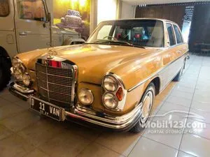 1971 Mercedes-Benz 280S 2.8 Sedan