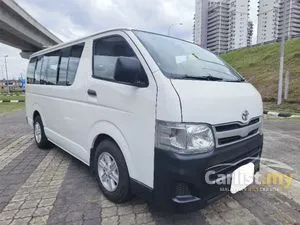 2011 Toyota Hiace 2.5 Window Van Van