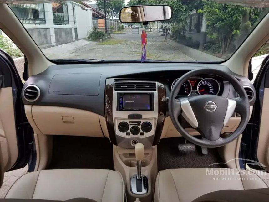 Jual Mobil Nissan Grand Livina 2013 Highway Star 1 5 di Jual Mobil Nissan Grand Livina 2013 Highway Star 1 5 di