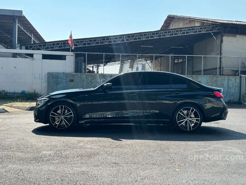 2021 BMW 330e M Sport Sedan