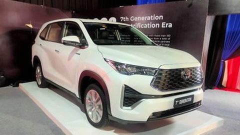 Mulai Diproduksi, Ini Penampakan Toyota Kijang Innova Zenix Hybrid!
