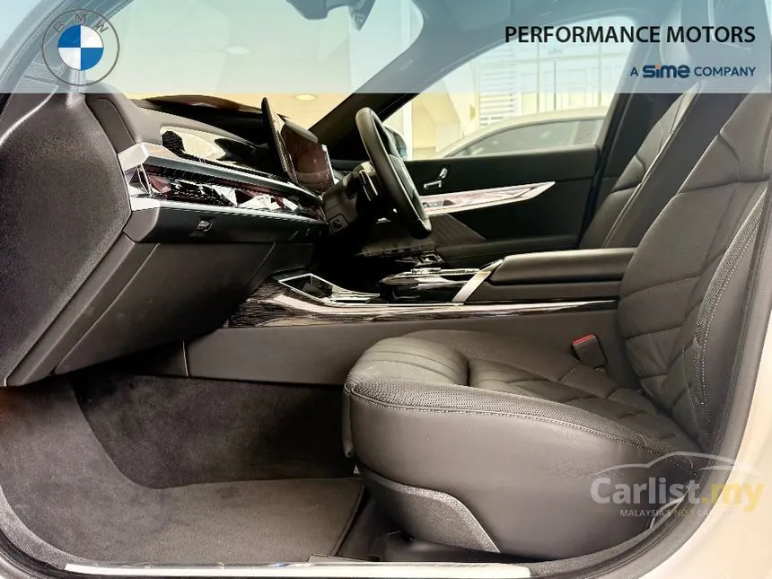 2023 BMW i7 xDrive60 M Sport Sedan