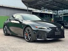2022 Lexus IS 300 2.0 F Sport [SUNROOF/RED LEATHER/4 CAMERAS/3-EYE LED/SEAT VENTILATION/ORANGE BRAKE CALIPER]