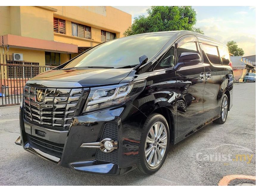 Toyota alphard 2017 года