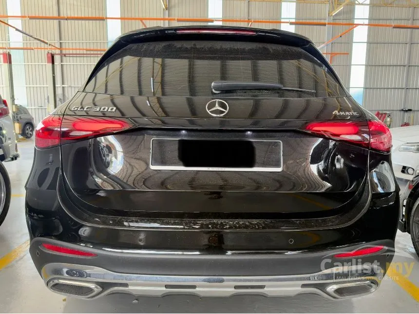 2023 Mercedes-Benz GLC300 4MATIC AMG Line SUV