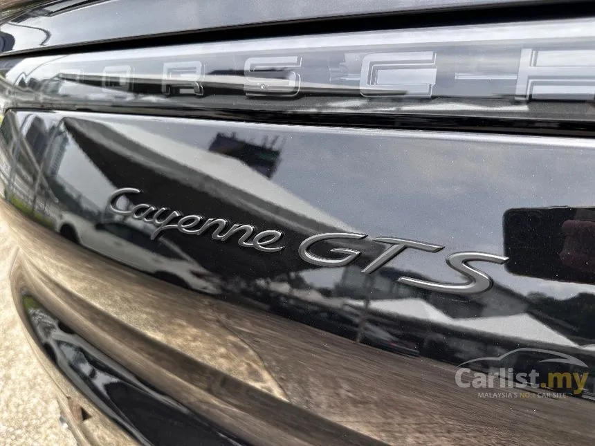 2022 Porsche Cayenne GTS Coupe