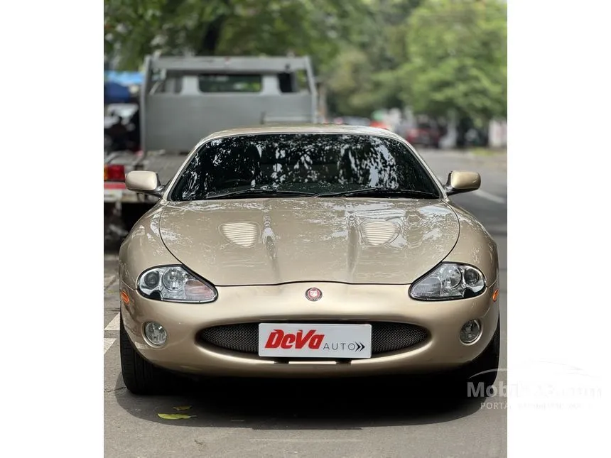 2002 Jaguar XKR Coupe