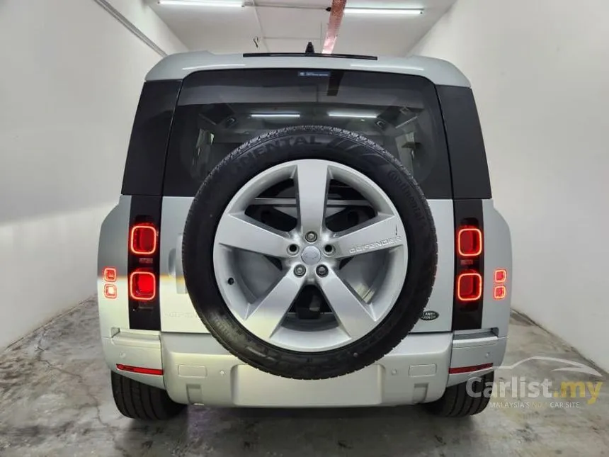 2022 Land Rover Defender 110 P300 XS SUV