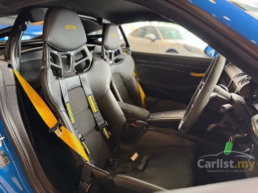 2022 Porsche 718 Cayman GT4 Coupe