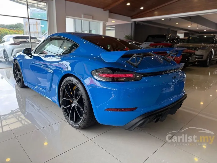 2022 Porsche 718 Cayman GT4 Coupe