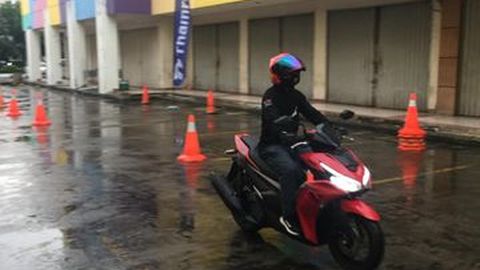 Tips Belajar Naik Motor Matik
