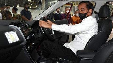 Jokowi Apresiasi Investasi Mobil Listrik Korea di Indonesia yang Komplet