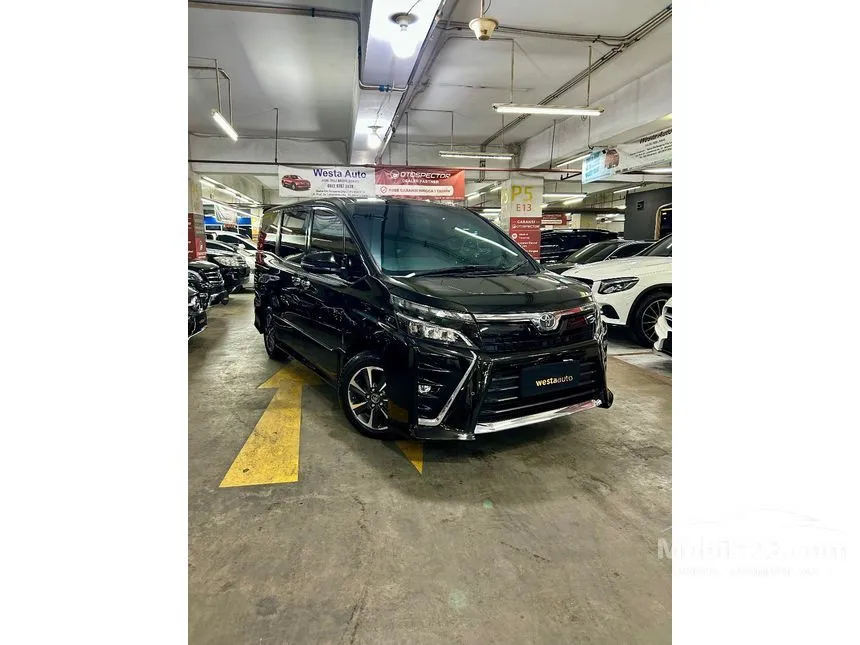 2017 Toyota Voxy MPV