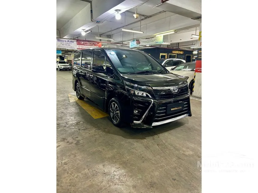 2017 Toyota Voxy MPV