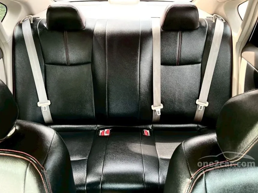 2013 Nissan SYLPHY E Sedan