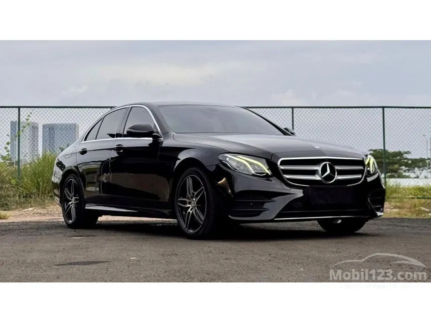 2017 Mercedes-Benz E300 AMG Line Sedan